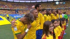 Neymar llora con el himno de brasil ante mexico