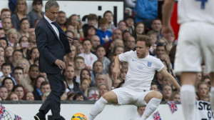 Jose Mourinho 'tacleó' al cantante inglés Olly Murs