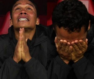 Las lagrimas de Carlos Bacca en la banca, el Colombiano no podía creer la noche que estaba viviendo.