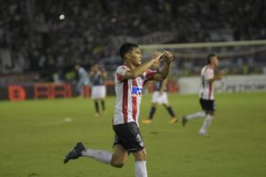 teo gutierrez celebra un gol en el titulo de copa colombia en el junior medellin