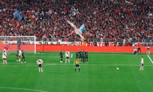 El golazo de TIRO LIBRE de Franco Mastantuono en su debut con River. 16 añitos